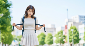 なぜリュック調節ベルトが緩むのか